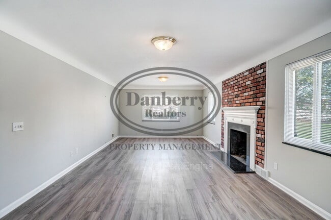 Photo - 1133 N Byrne Rd Unidad 1