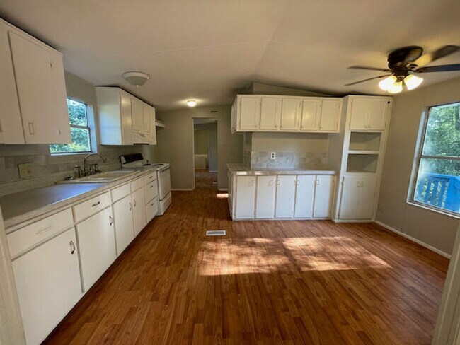 Photo - Phenix City 3 bedroom/2 bath trailer for rent