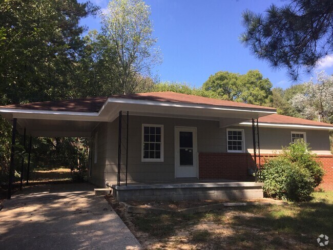 Building Photo - **ON HOLD**Total Electric 3 Bedroom / 1 Ba... Rental