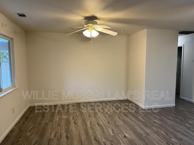 Photo - 801 Kerr Ave