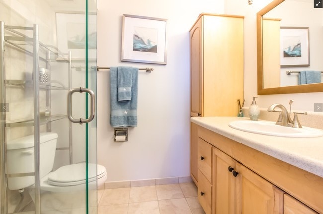 Building Photo - 3100 NE 49th St Unit 1010