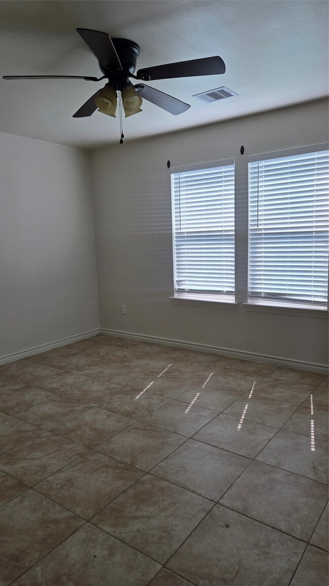 Photo - 2724 Avenue D