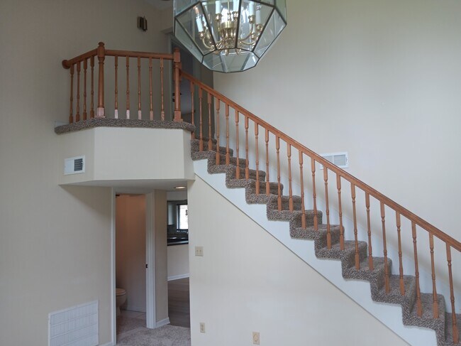 2600 Fairway Dr