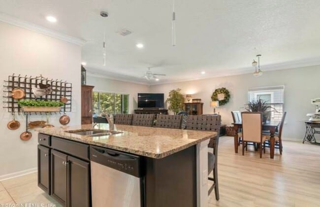 Building Photo - 2574 Las Calinas Blvd