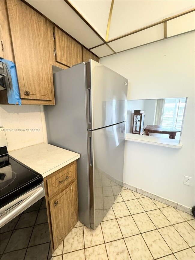 Photo - 8435 Sunrise Lakes Blvd Unidad 302