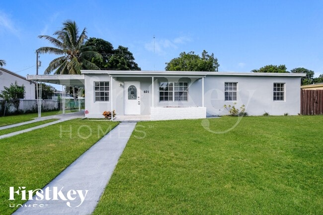Building Photo - 601 NW 194th St