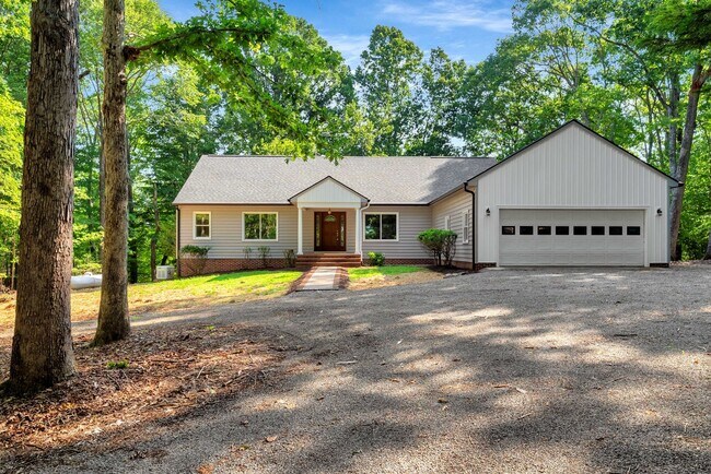 Photo - This WATERFRONT-FULLY FURNISHED-ALL INCLUS...