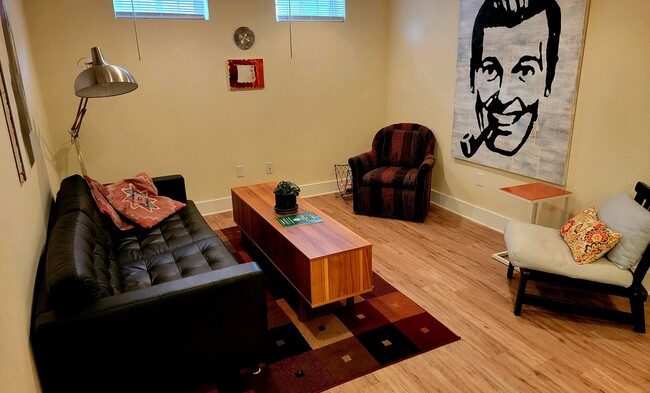 Photo - 3161 S Franklin St