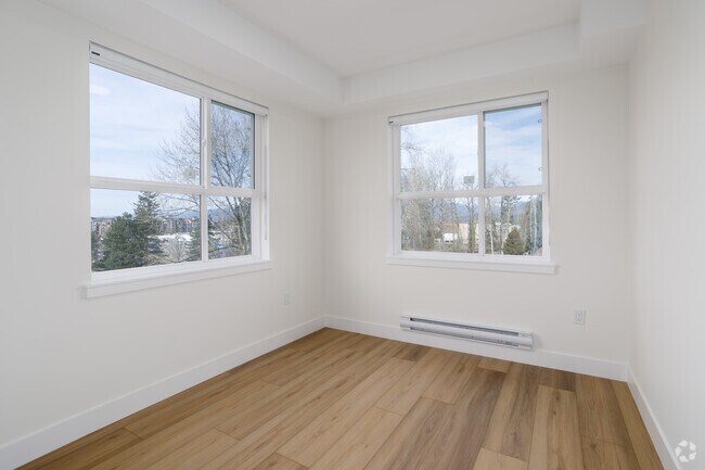 2BR, 1BR - 721SF Second Bathroom