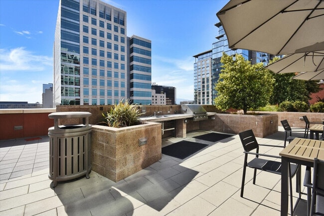 Photo - 77 N Almaden Ave Unidad SI ID1054441P