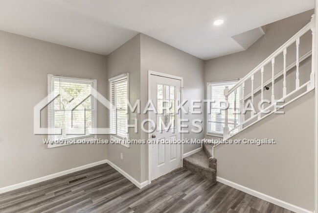 Photo - 531 Farmingdale Rd SE
