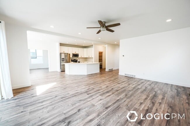 4903 W Upper Bnd Dr