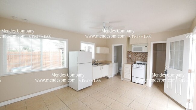 Photo - 1735 E 10th St