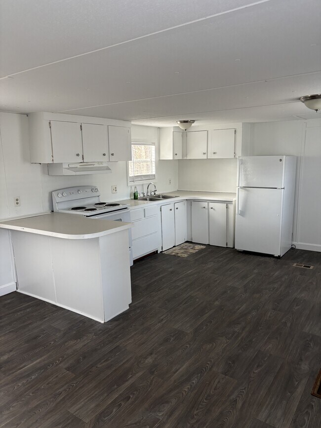 Photo - 527 Wancy Cir