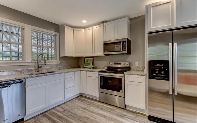 Building Photo - Midtown Retreat Unit Ardsley Retreat