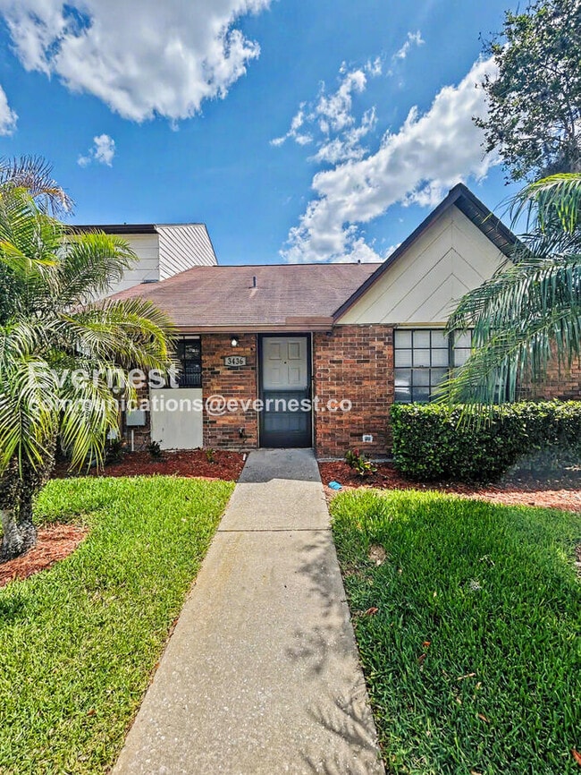 Building Photo - 3436 Sunrise Villas Ct N