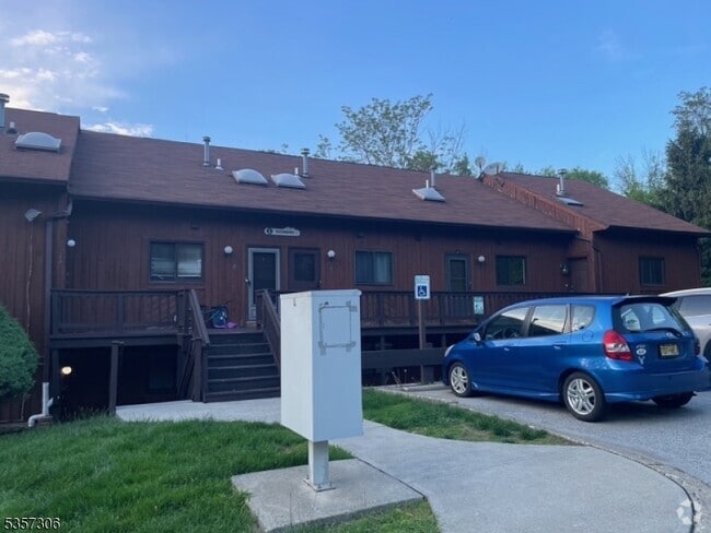 Building Photo - 1 Snowbird Ct Rental