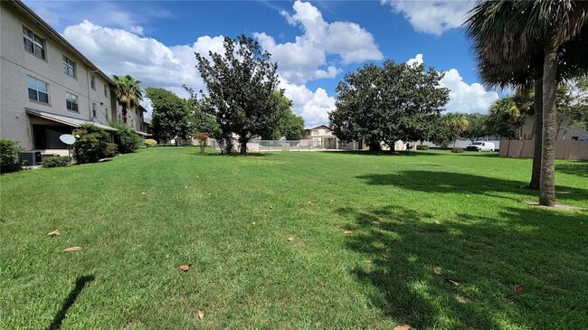 Photo - 1902 Honour Rd Unit 22