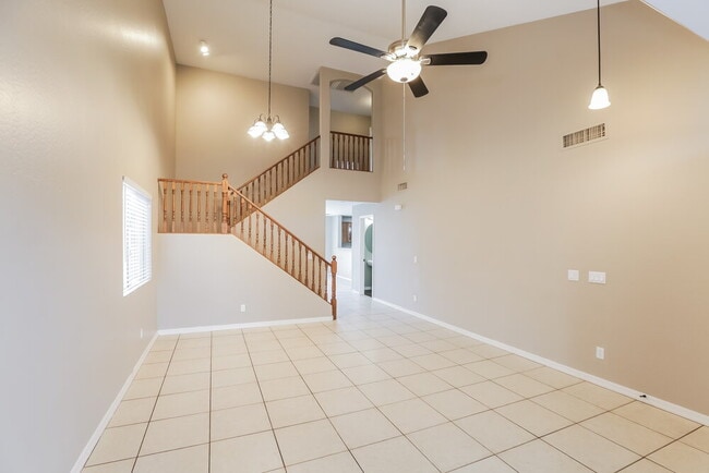 Photo - 10925 W Taft St