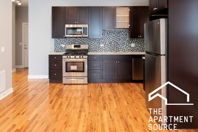 Photo - 1929 W Montrose Ave Unit 1S