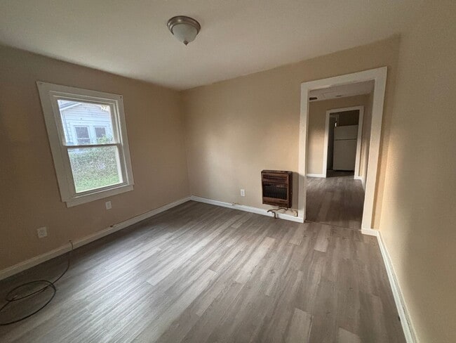 Photo - 404 E 19th St Unidad B