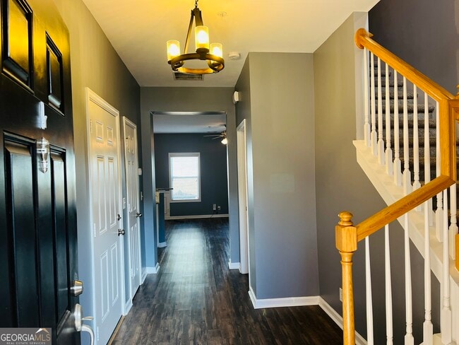 Photo - 144 Granite Way