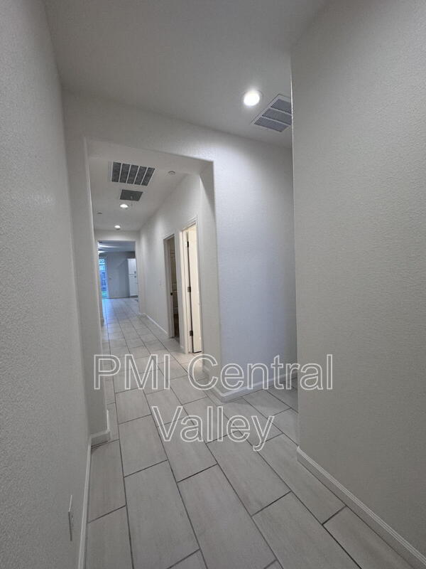 Photo - 4612 Irma Dr