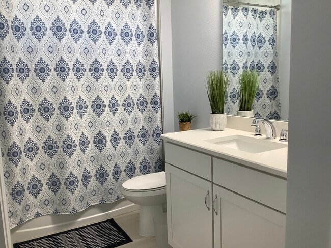 Photo - 424 Tropics Ave