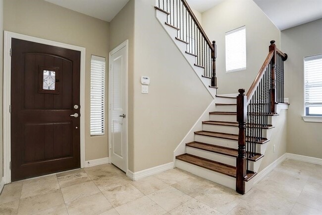 Photo - 1601 W 24th St