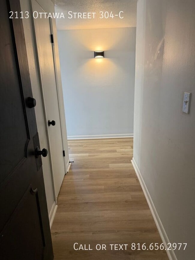 Photo - 2113 Ottawa St