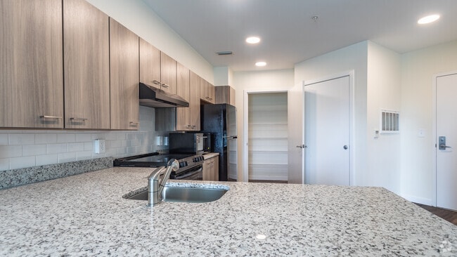 1BR,1BA,-668SF The Poe