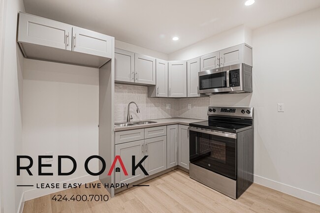 Photo - 6738 Independence Ave Unidad A4