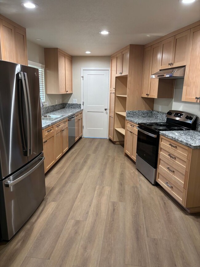 Photo - 3 BD 2 BA House in Yuba City! AVAILABLE NOW!!