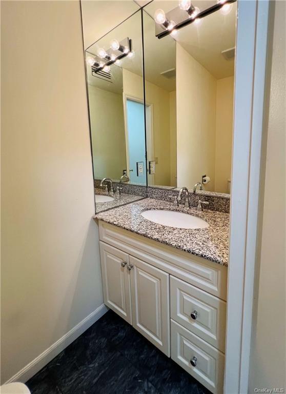 Photo - 136 Bayberry Cl