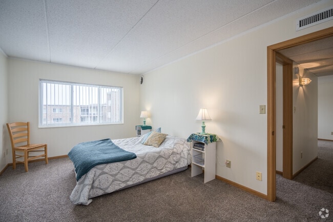 Large Bedroom of a 2BR Update - River Bluff Apartments