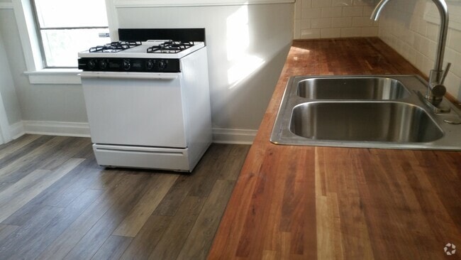 Building Photo - 235 Grandpre Street Unit Apt 3