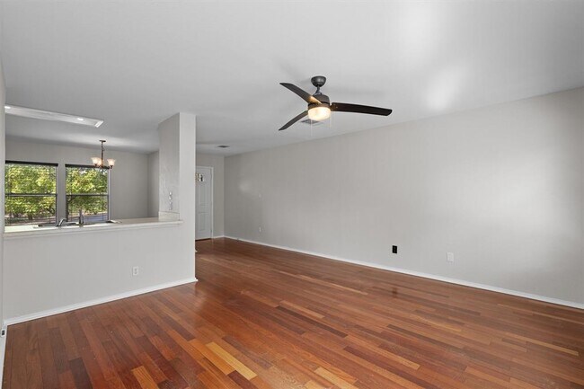 Photo - 1512 Curameng Cove