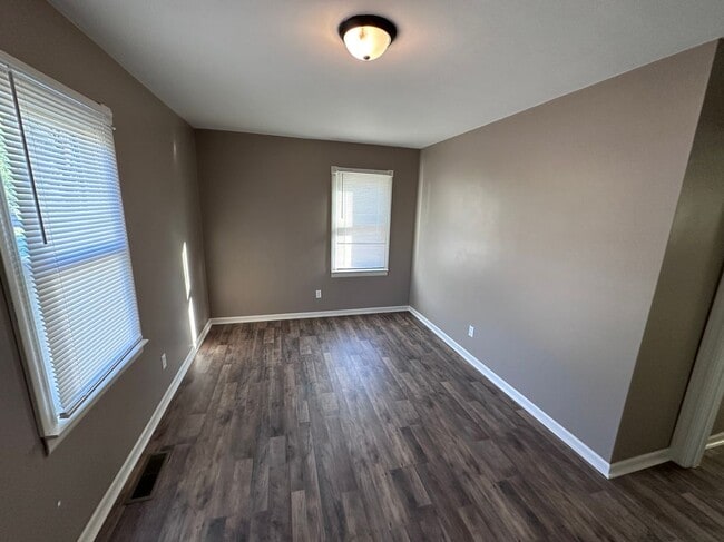 Photo - 3321 N 12th Ave