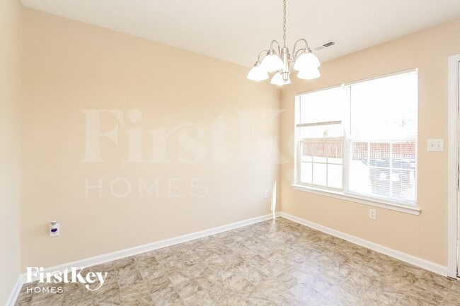 Photo - 802 Almora Dr