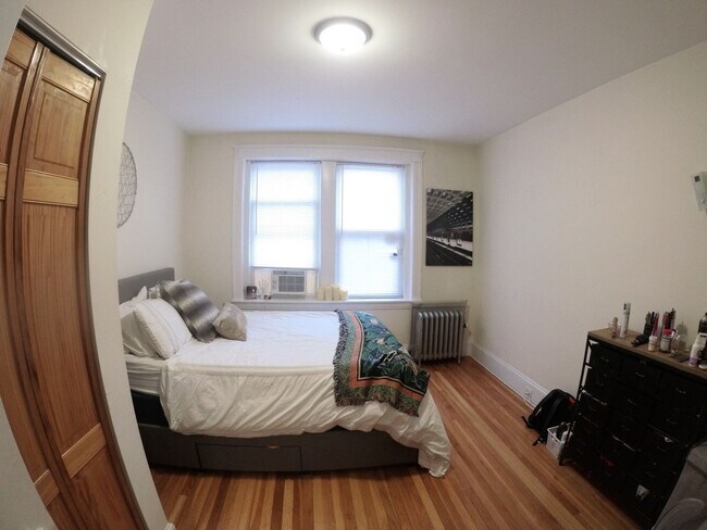 Photo - BU vicinity 4 bed 2 bath!!! Don't miss out!