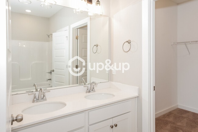 Photo - Fantastic 3bd/2ba home! Let yourself in!