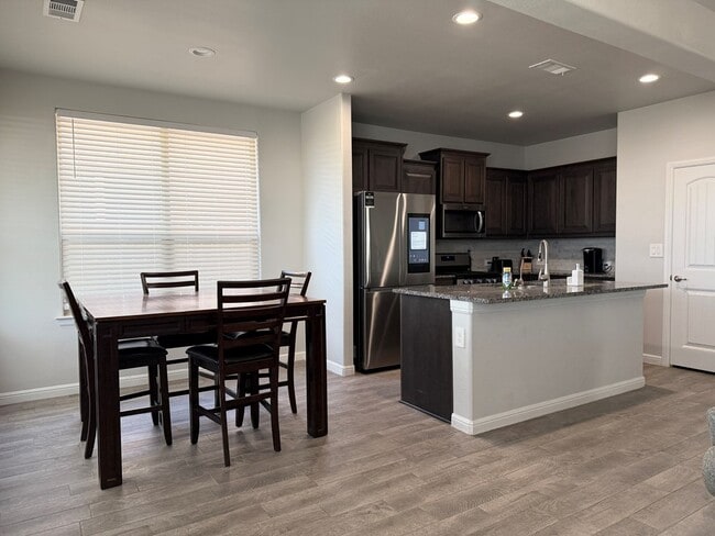 Photo - 7104 Thomas Paine Rd