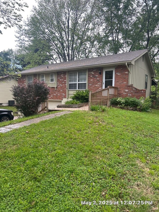 AVAILABLE! Beautiful 3 Bedroom Home in Nor... - AVAILABLE! Beautiful 3 Bedroom Home in Nor...