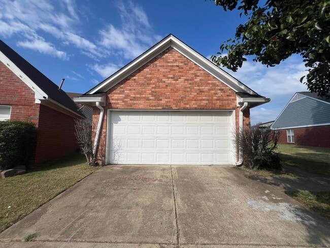Building Photo - 5573 Kaitlyn Dr W Rental