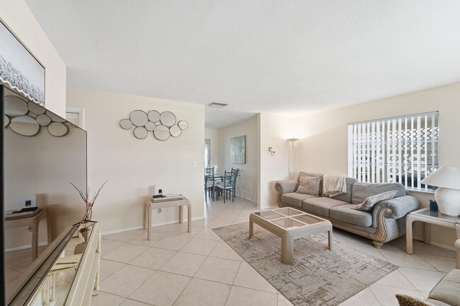 220 Leisure Blvd