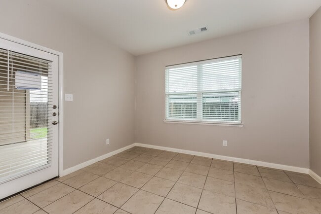 Photo - 4144 Tower Ln