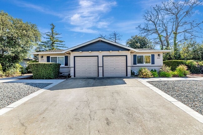 Building Photo - 652-654 Vasona Ave Rental