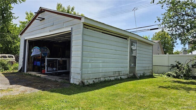 Photo - 1377 Sheridan Dr