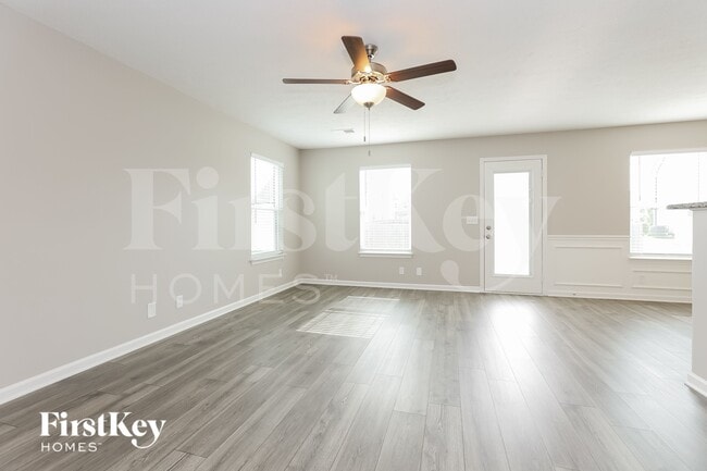 Photo - 2230 Oak Dr