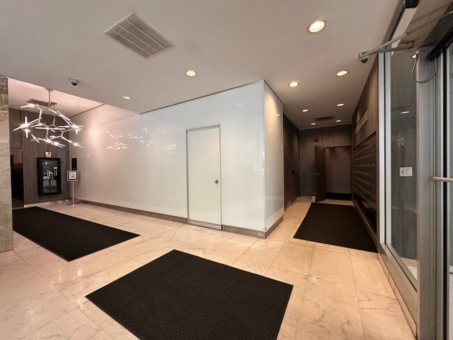 Photo - 5757 N Sheridan Rd Unit 17C